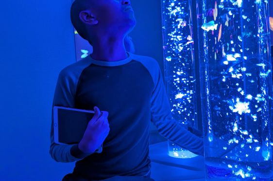 en person som tar en selfie