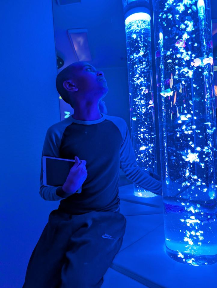 en person som tar en selfie