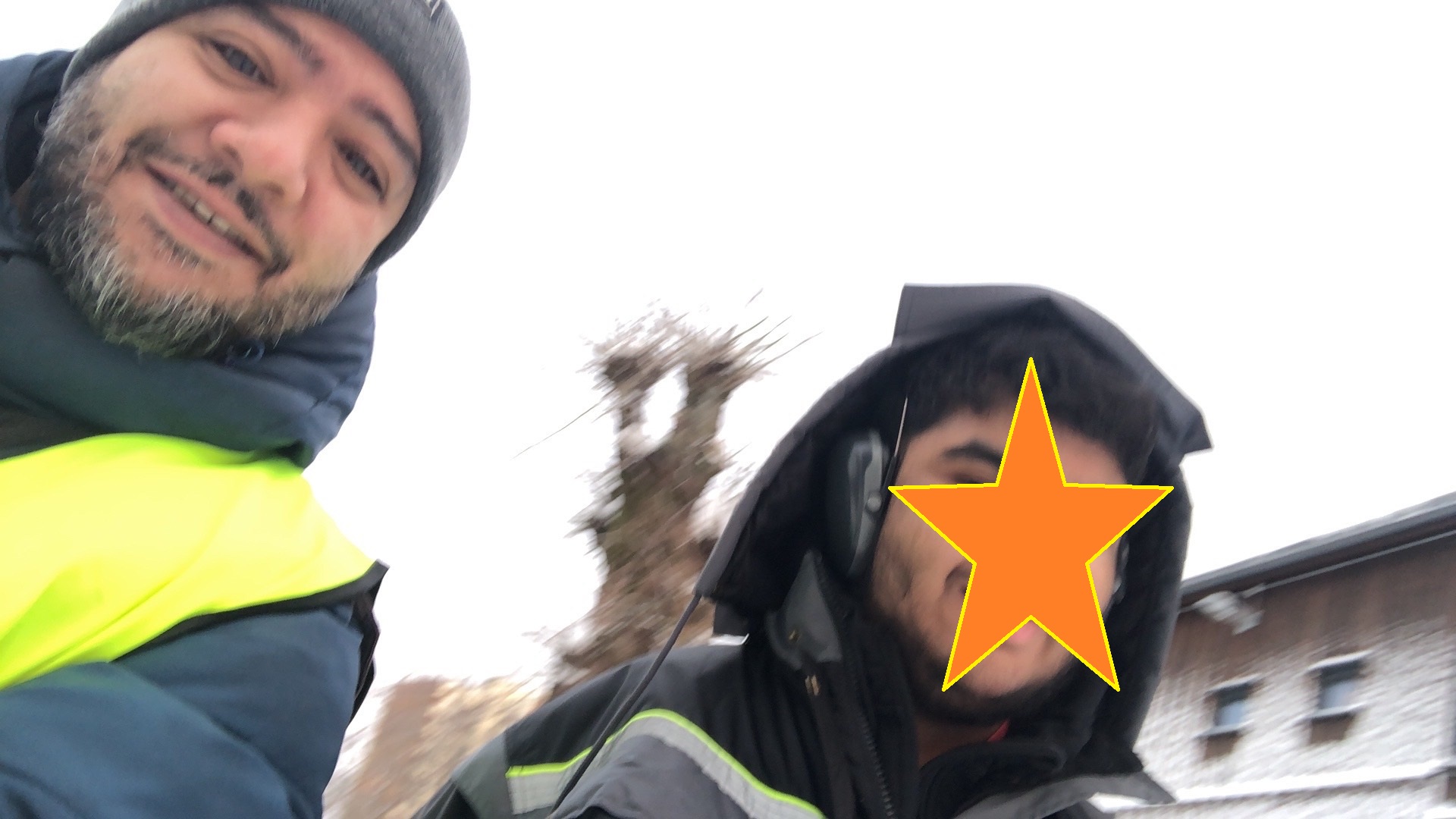 en person og person med hjelm