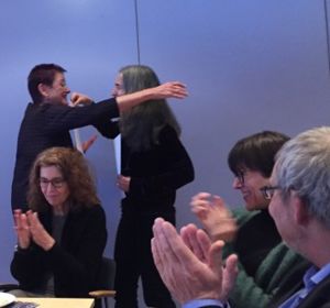 Inger overrakte diplom til "Fru Nordvoll"