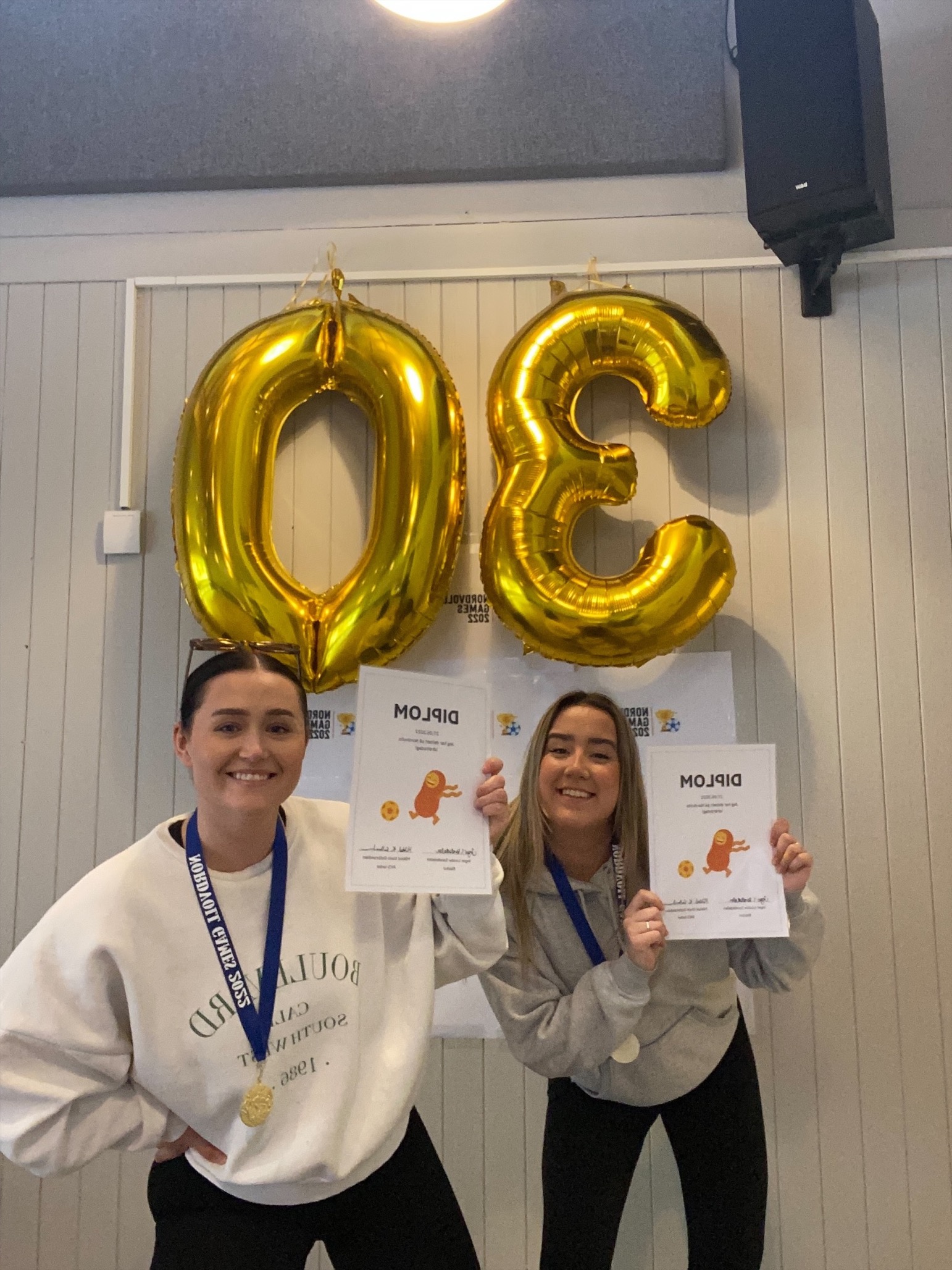 Diplom og medalje til alle deltakere