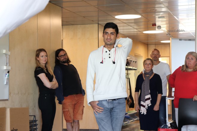 Ali viste film og så var det klart for festlunsj!